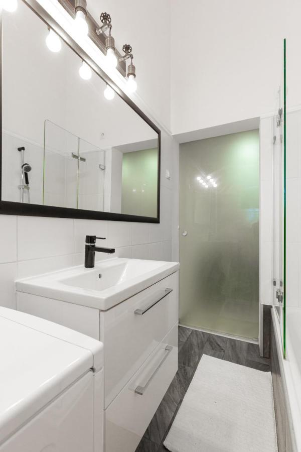 Standard Apartment By Hi5-Relax With Style Studio Budapest Exterior foto